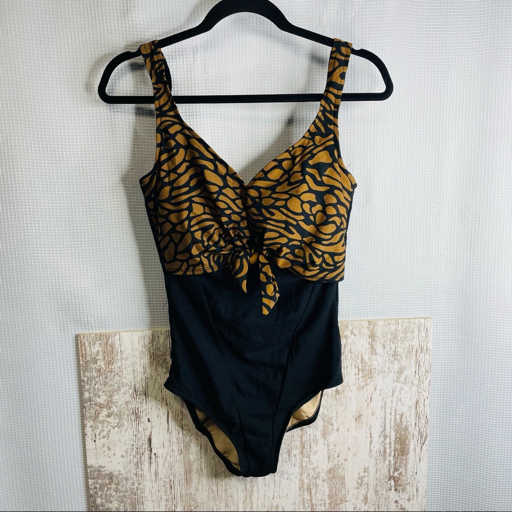 Carol Wior Swimsuit 10 one piece animal print leopard  bathing suit